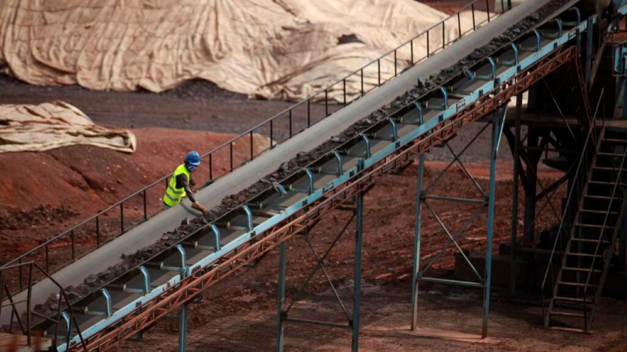 Sénégal : Le recul de l’activité des industries extractives fait chuter de 7,3% la production industrielle en juin 2026
