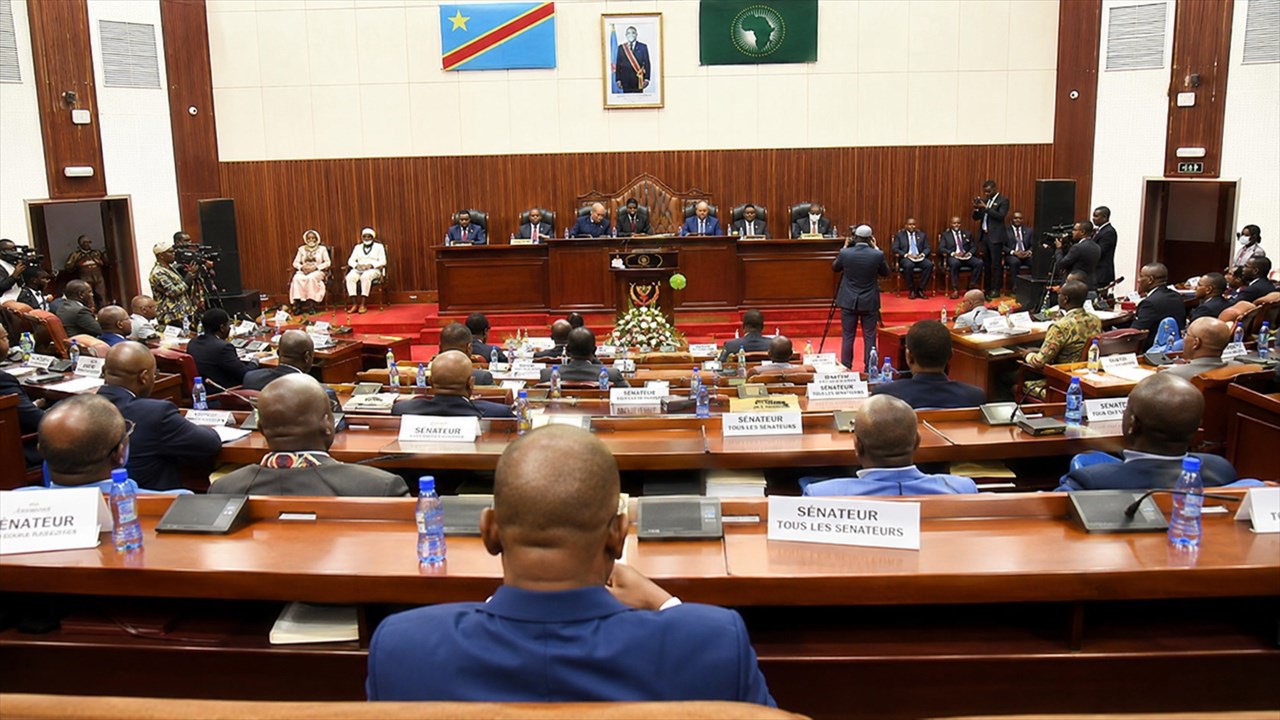 RDC : Le Parlement examine la loi qui doit donner naissance à la Bourse de Kinshasa